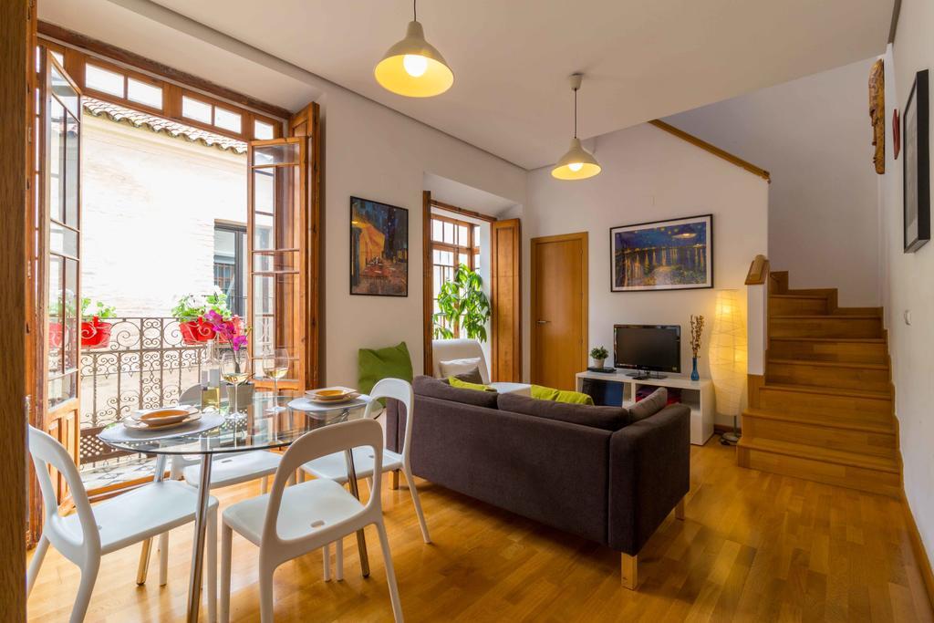 La Casa Del Conde De Gelves Apartments إشبيلية الغرفة الصورة